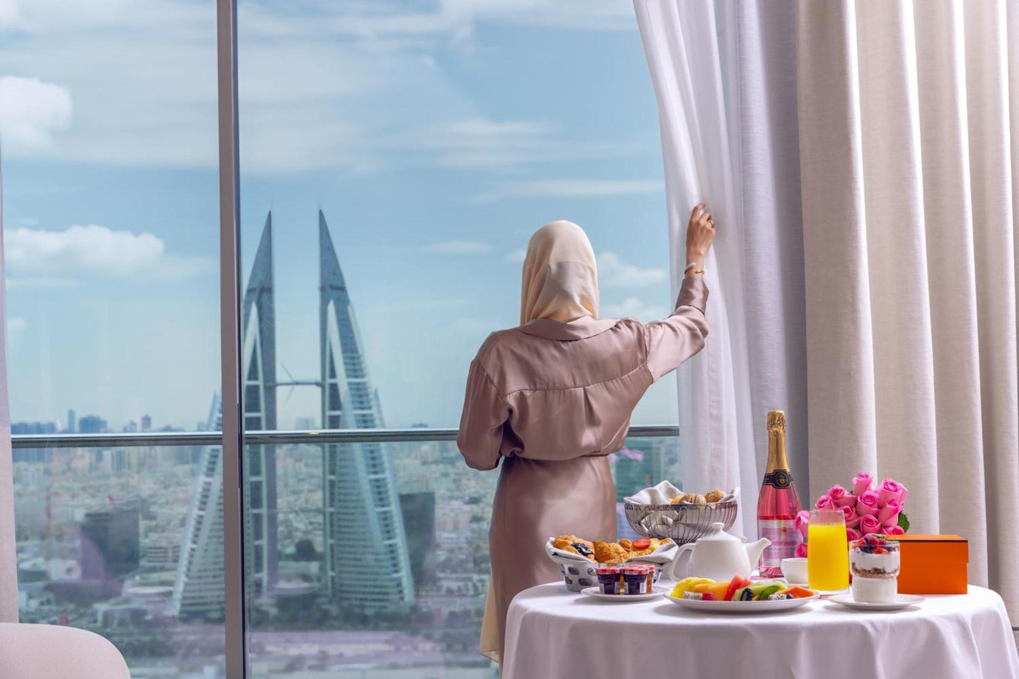 Onyx Rotana Hotel Al-Manamah Bagian luar foto View from the hotel